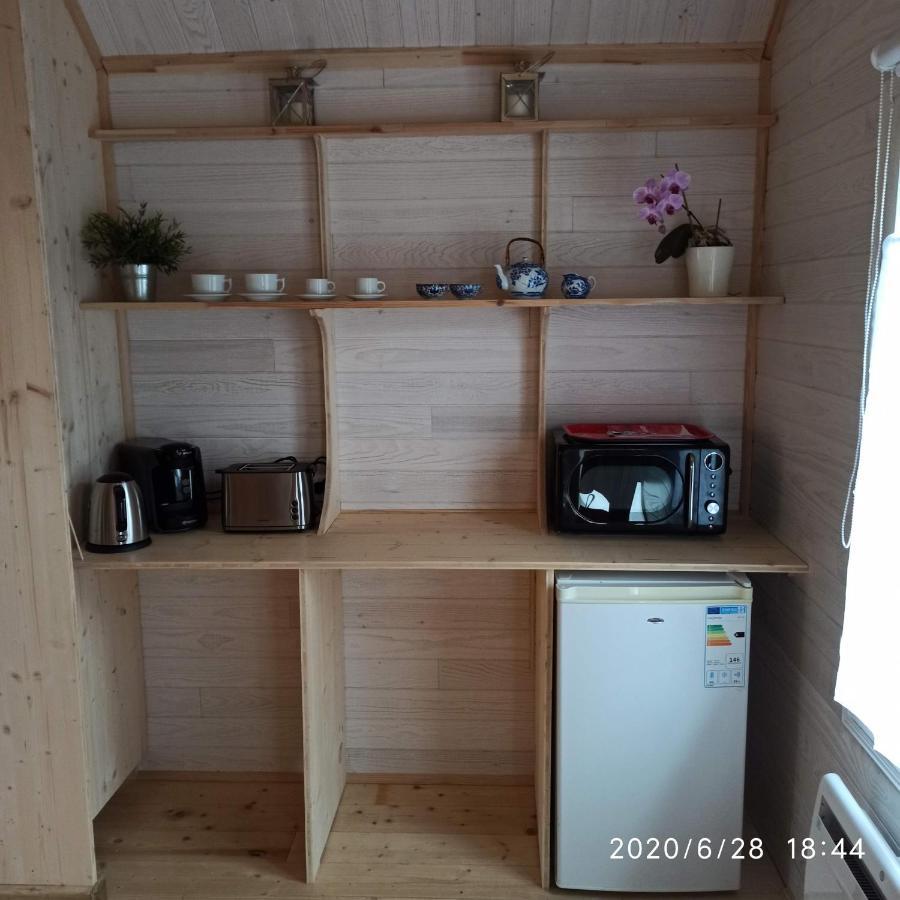 Une Tiny House A Decouvrir Au Coeur De La Cite ! Контрексвиль Экстерьер фото